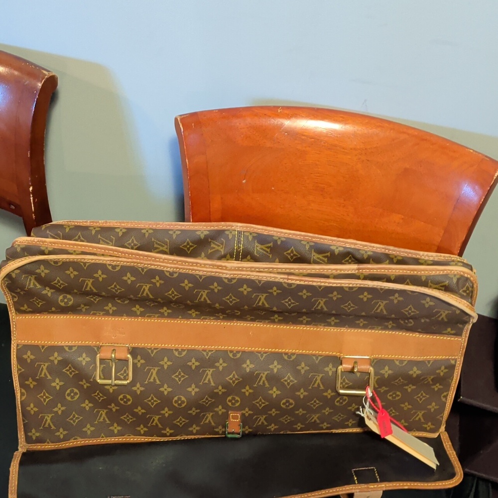 Louis Vuitton $4000 Retail Authentic Monogram Double Sided Hunting Garment Bag - Picture 14 of 14